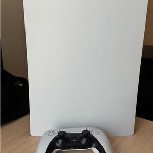 PlayStation 5 disc version Console, only had it for 5 months and don’t use it.